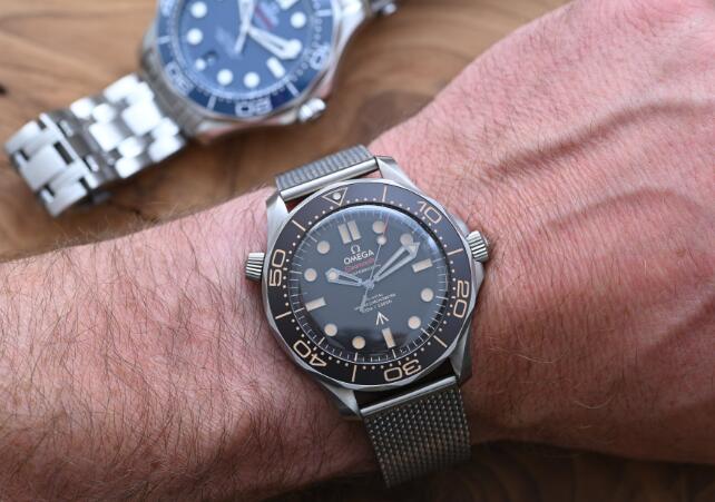 AAA Replica reloj omega seamaster james bond 007